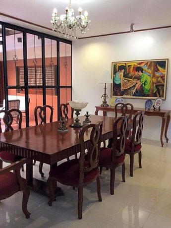 Casa Roces Bed and Breakfast